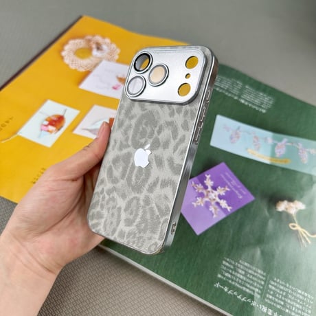 「305」iphone ヒョウ 柄 ケース カメラファイルつき iphone17pro/16 ケース おしゃれ レオパード