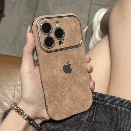 「377」iphone ケース スエード風 iphone16/15 ケース おしゃれ 耐衝撃