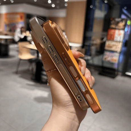 「472」ラインストーンデコ iphoneレザーケース かわいい iphone17pro/16 ケース