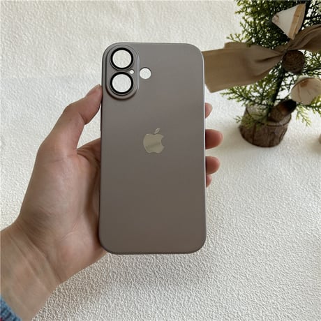 残り僅か！人気iPhoneケース「在庫一掃」半額セール中！