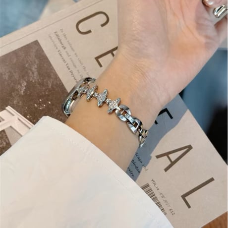 「233」アップル ウォッチ バンド 女性 人気 apple watchバンド キラキラ ブレスレット