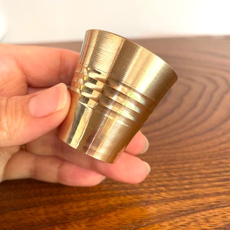インドの礼拝用ブラス カップ