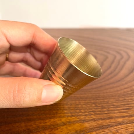 インドの礼拝用ブラス カップ