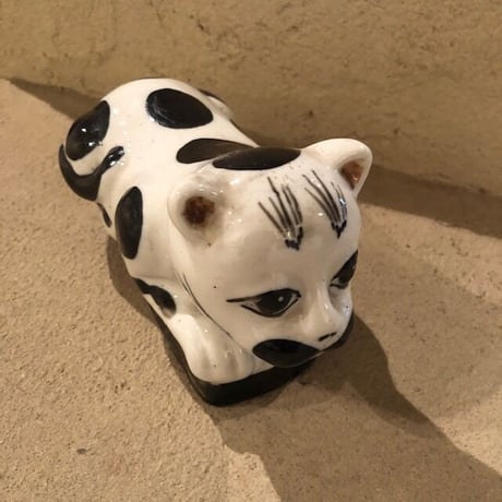 置物｜陶器のぶち猫