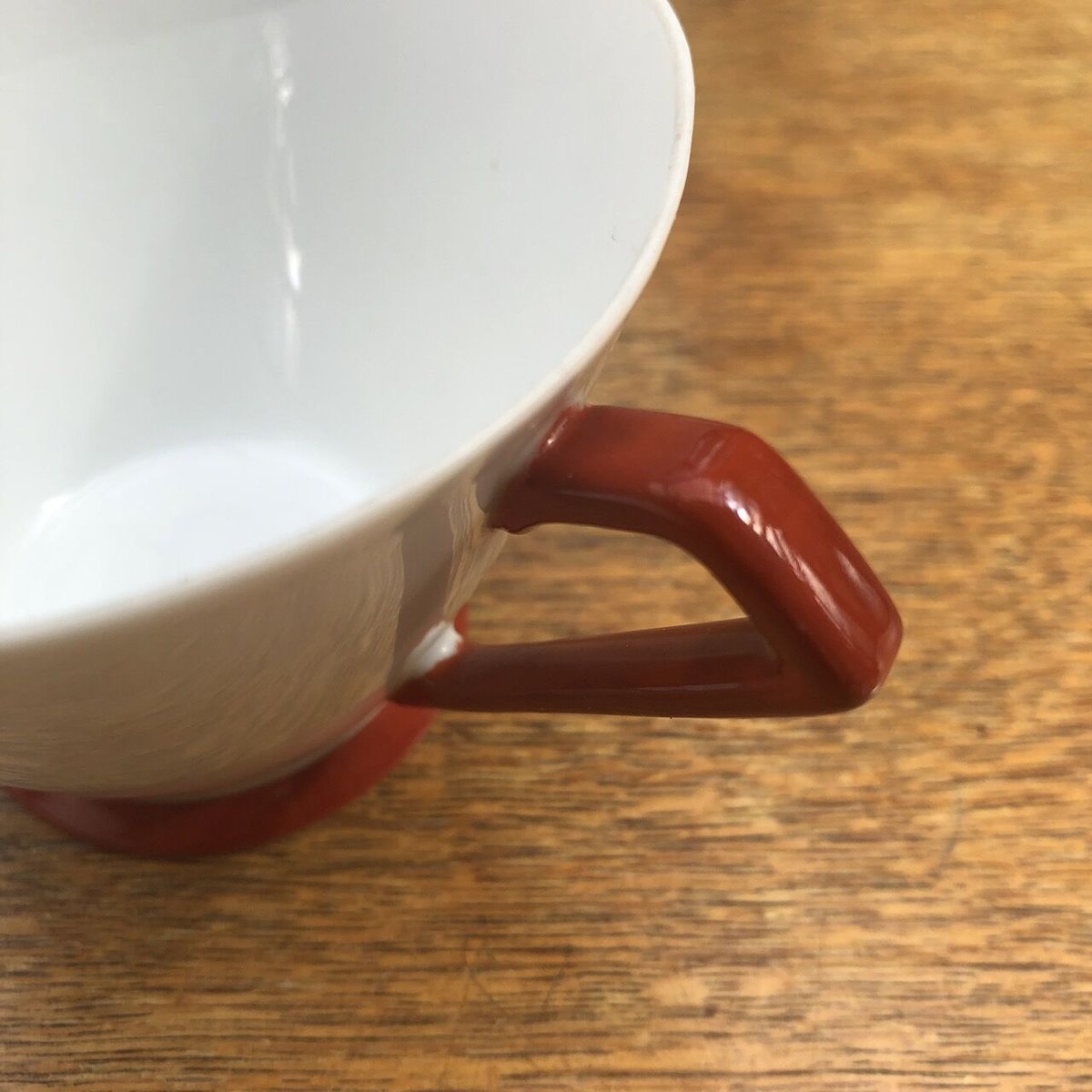 ノリタケ NIPPON TOKI KAISHA ｜赤いラインのカップ＆ソーサー | 丘の