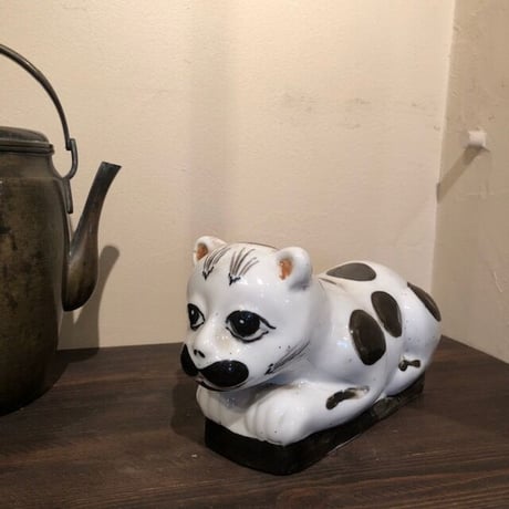 置物｜陶器のぶち猫