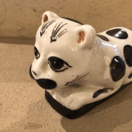 置物｜陶器のぶち猫