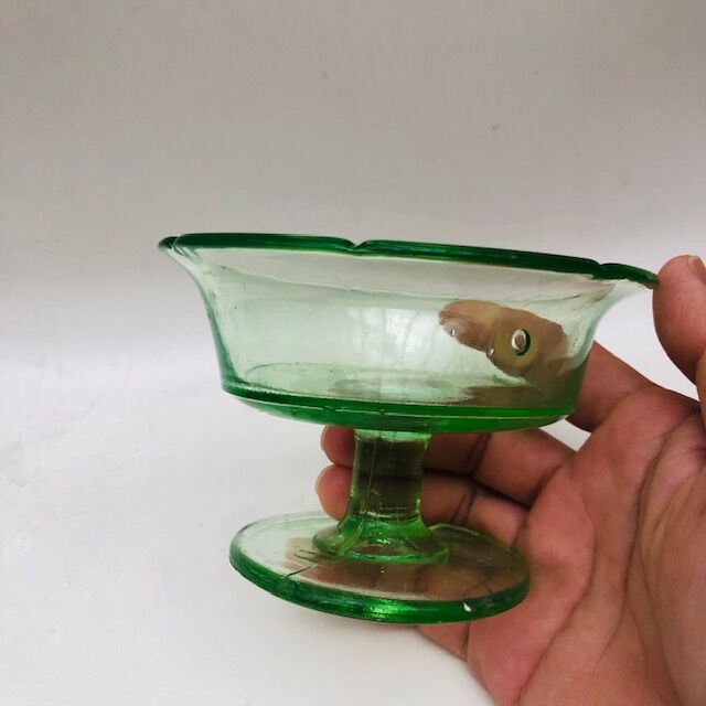 古い　ガラスの　かき氷の器 古道具（ガラス） 緑のかき氷の器 | 丘のギャラリーComfy