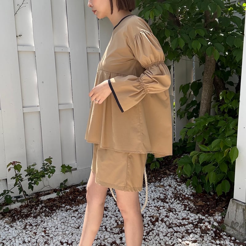BLATE ♡ ラッシュガード※ベージュ、シャツ＋ズボンの上下セット BLATE ♡ ラッシュガード※ベージュ、シャツ＋ズボンの上下セット