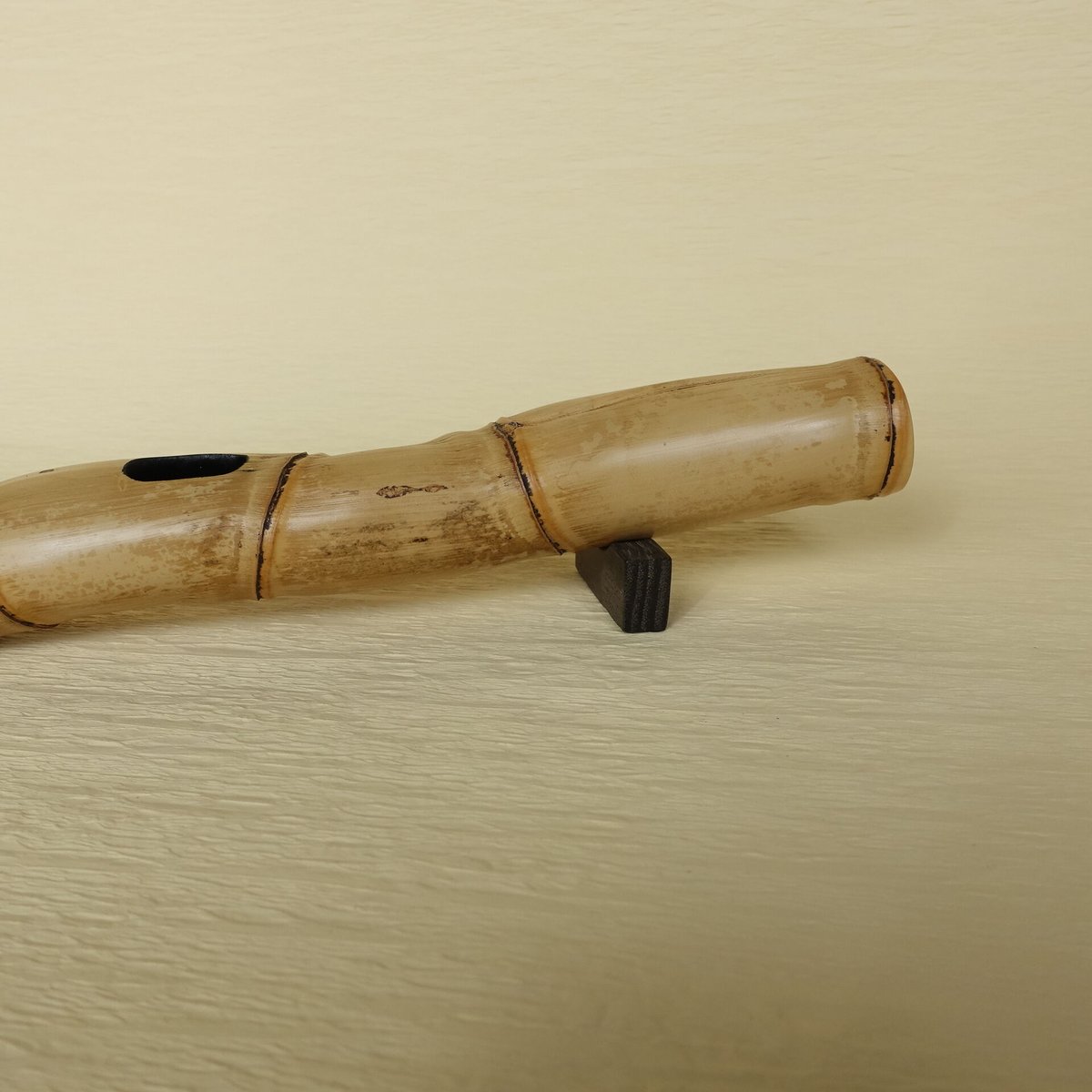 自然変色 竹の一輪挿し 横置き L=266mm | 木のクラフトショップ うるも