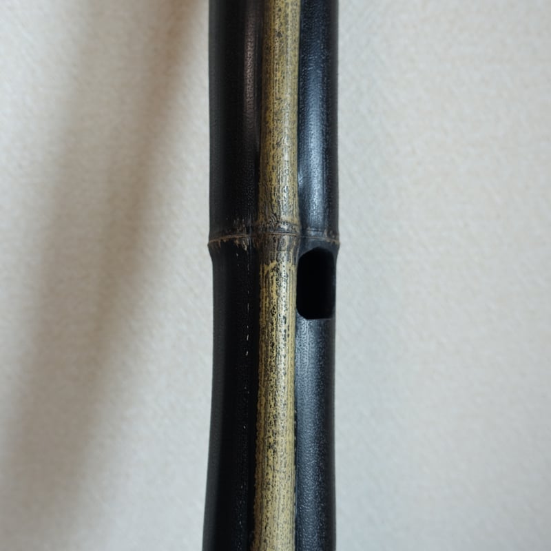 自然変色 竹の一輪挿し 壁掛け2段挿し L=835mm | 木のクラフト