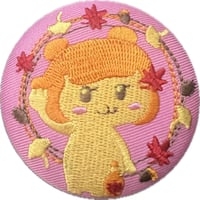 ポテくまくんぷめるちゃん刺繍缶バッジ【髪型を気にする】