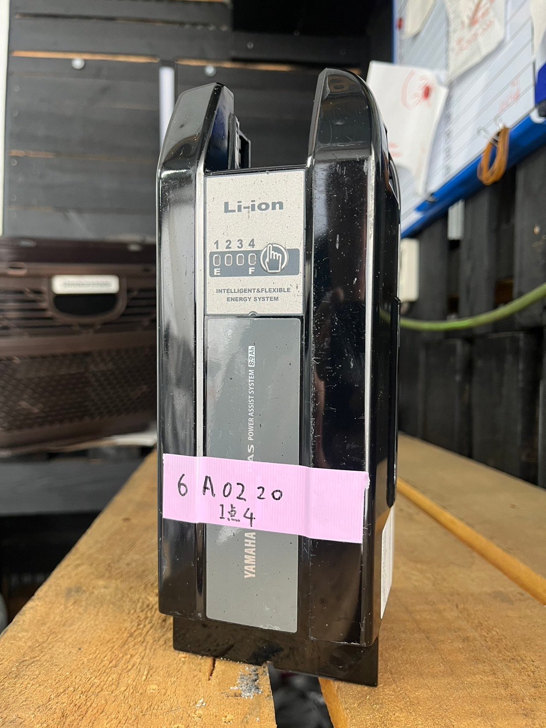新品！8.9ahバッテリー ヤマハ 8.9Ahリチウムイオンバッテリー X0Y-82110-20 価格比較
