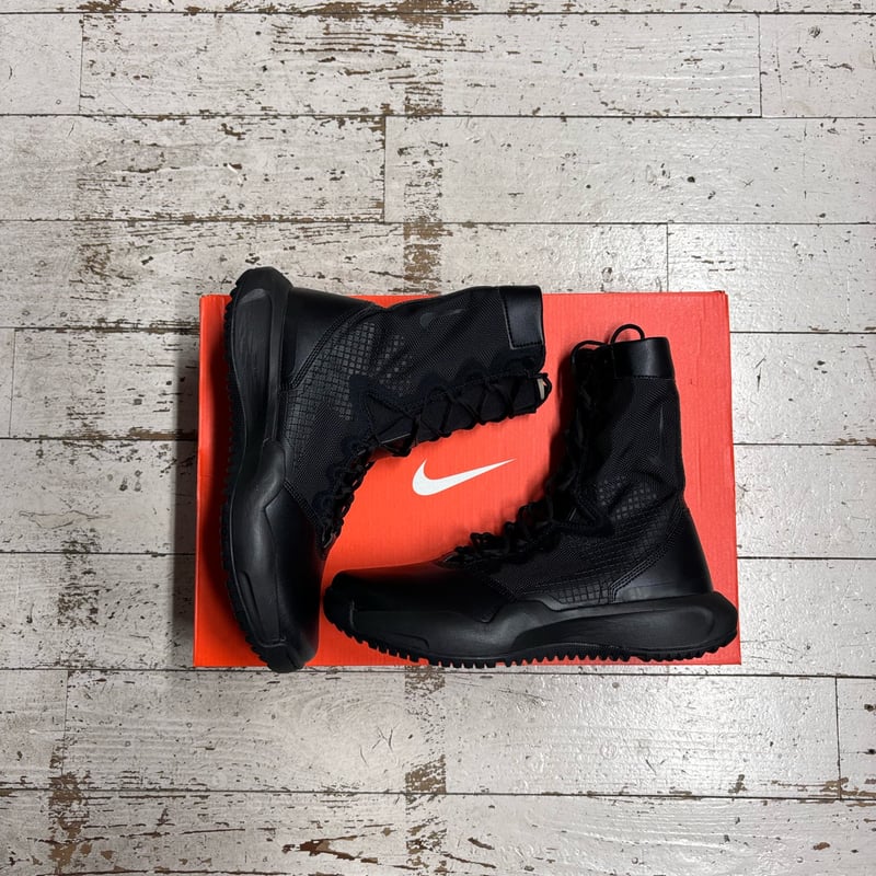 NIKE 「SFB」 