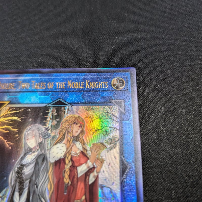【遊戯王 英語版】聖騎士の追想 イゾルデ　コレクターズレア　英語版 美品 遊戯王 英語版 聖騎士の追想 イゾルデ コレクターズレア