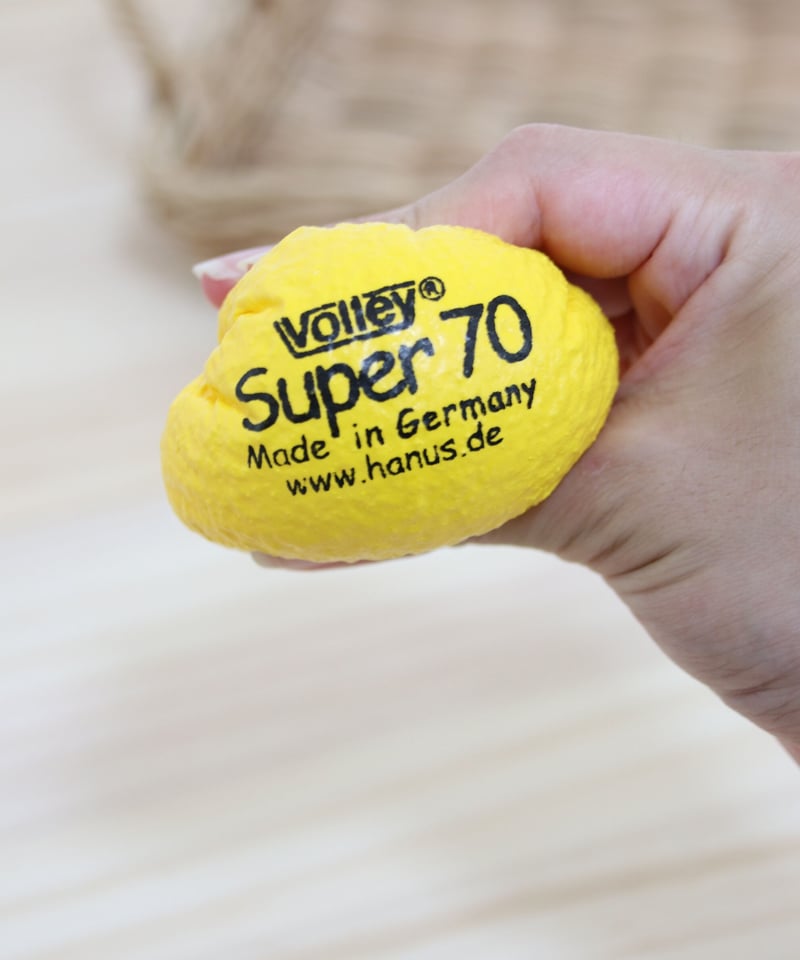 しわくちゃボール 70mm【 ボーネルンド 】 | 木のおもちゃ 虹と木