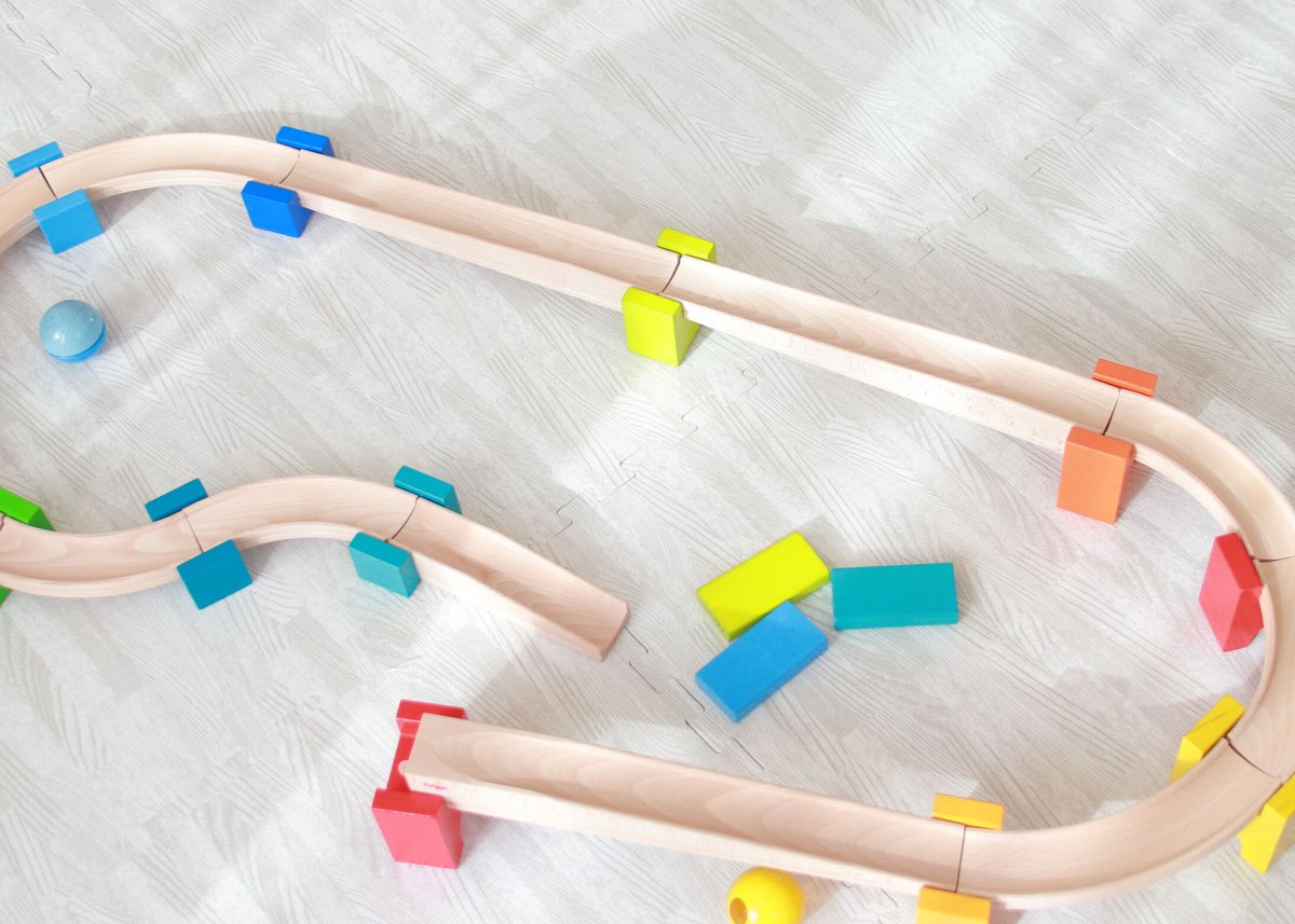 ベビークーゲルバーン・大 【ハバ】 | 木のおもちゃ 虹と木