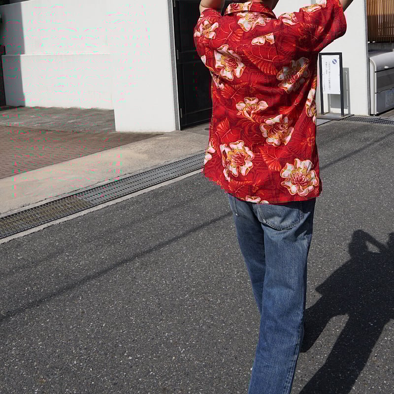 EVISU YAMANE アロハシャツ 42サイズ 赤黒花柄　美品 EVISU YAMANE アロハシャツ 42サイズ 赤黒花柄 美品