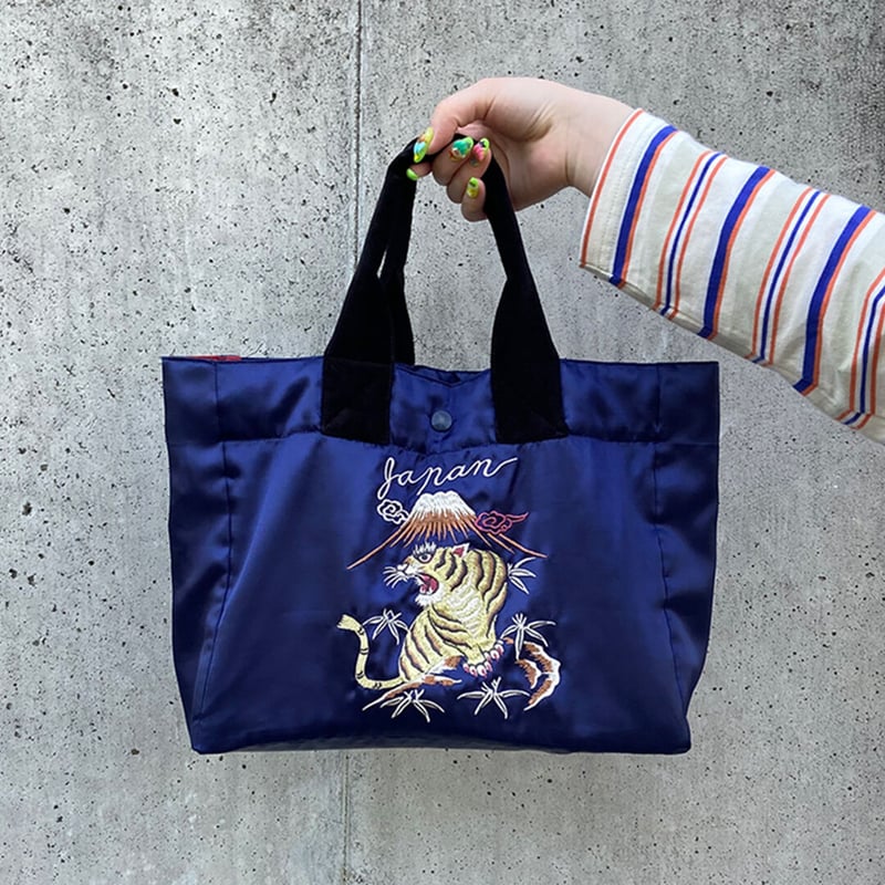 スカ トートバッグ 「Tiger & Mt. Fuji」柄 | I wanted this! スカ トートバッグ 「Tiger & Mt. Fuji」柄 | I wanted this!