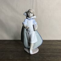 LLADRO 小さなナース  フィギュリン