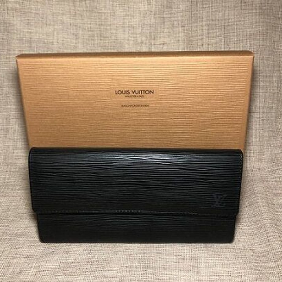 6402e96cf54f6725e1e95e0f