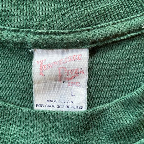 BOB'S STORES logo tee