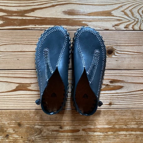 NIKE ACG considered longball slip-on