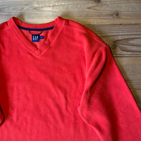 GAP V neck sweat shirt