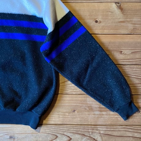 unknown line fleece sweat shirt