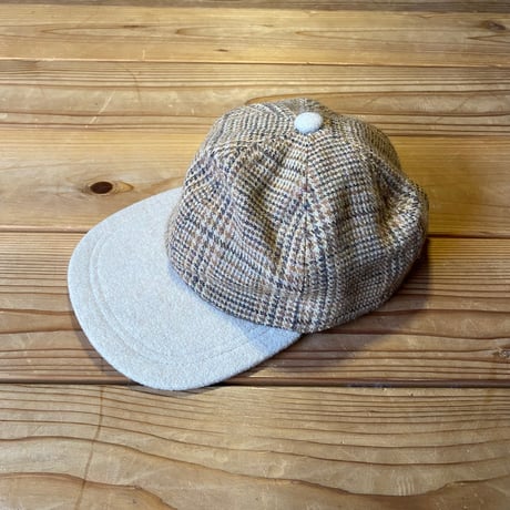 unknown bi-color 6p wool cap