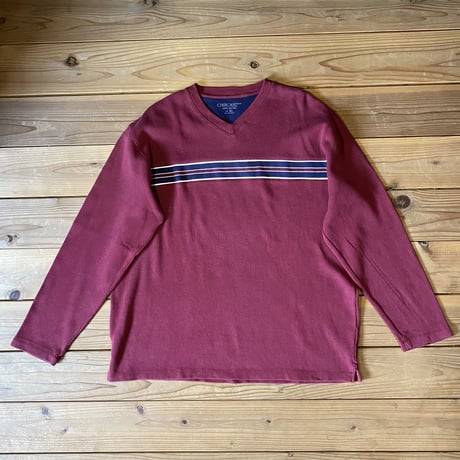 cherokee boarder V neck tee
