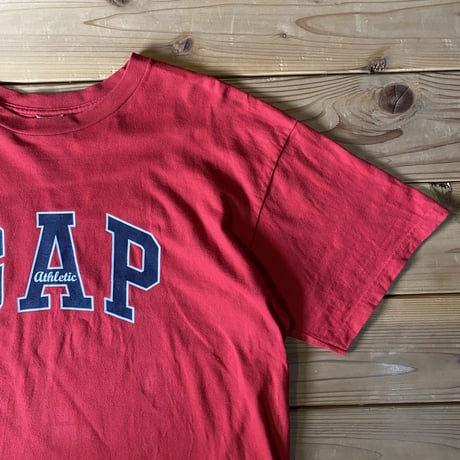 GAP arch logo tee