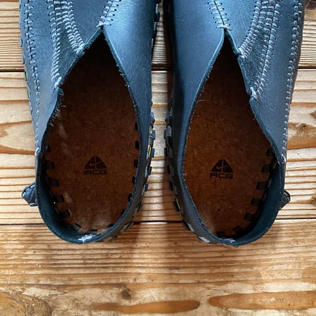 NIKE ACG considered longball slip-on