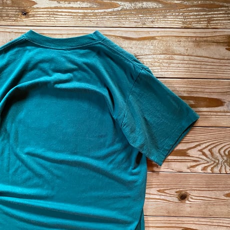 BOB'S STORES logo tee