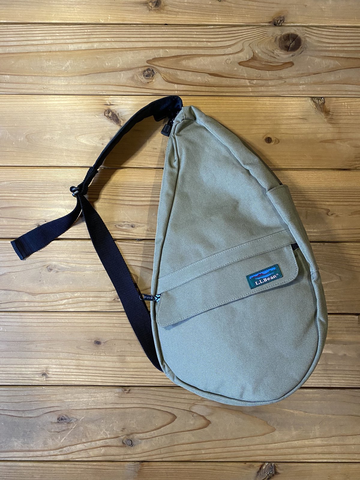 L.L.Bean sling bag UMU
