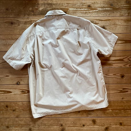 GAP square border shirt