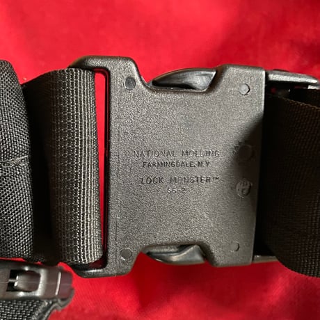 PAC DESIGNS street slim messenger bag