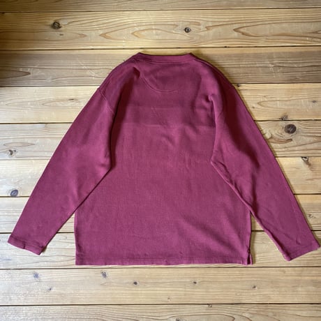 cherokee boarder V neck tee