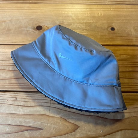NIKE reversible bucket hat