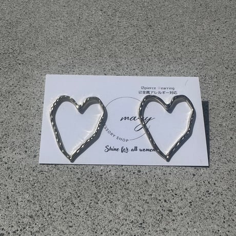 heart ピアス