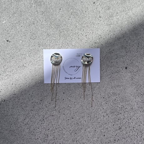 chain Pearl pierce