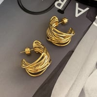 フープピアス