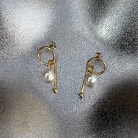 pearl shake pierce