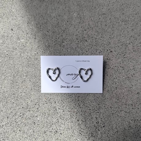 deformation heart ピアス