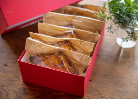 【贈答用ギフトBOX入り｜アップルパイ】Ranko Delicieux まるで焼きたて！パイのザックザク感が自慢のアップルパイ《北海道産厳選素材100％・シナモン添加物不使用》※熨斗・メッセージ無料