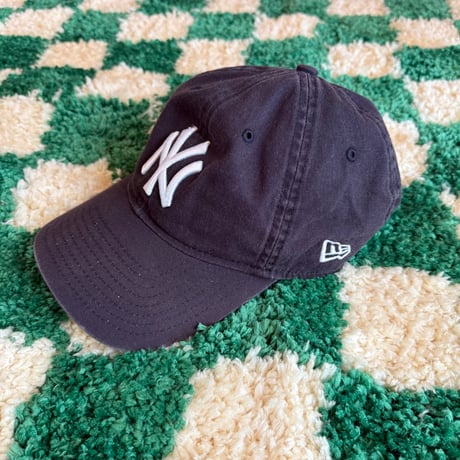 一つは持っておくと便利なNY CAP!