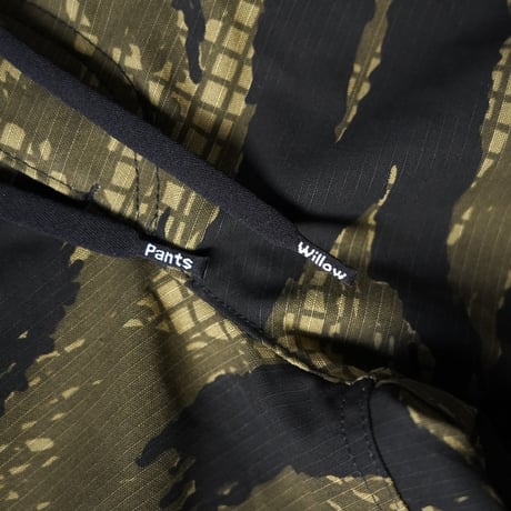 Willow Pants × globule mag. P-030 Night Tiger Camo Short