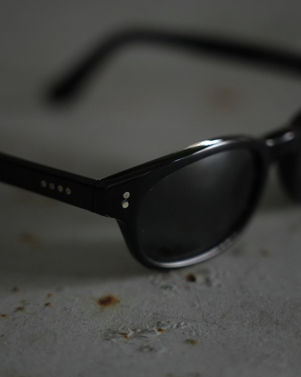 DKNY Sunglasses (00s) | globule mag.