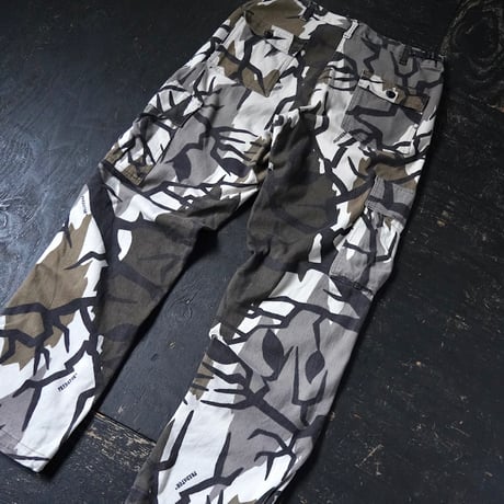 Predator Camoflage Cargo Pant (90s M made in USA)