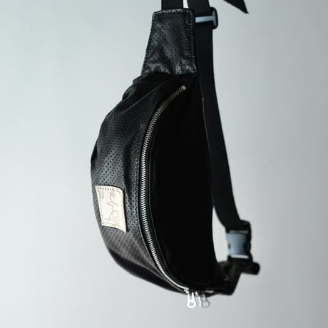 Willow Pants R-015 Waist Bag - Silver Leather / Punching Leather